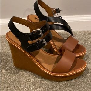 Wedge sandals size 7